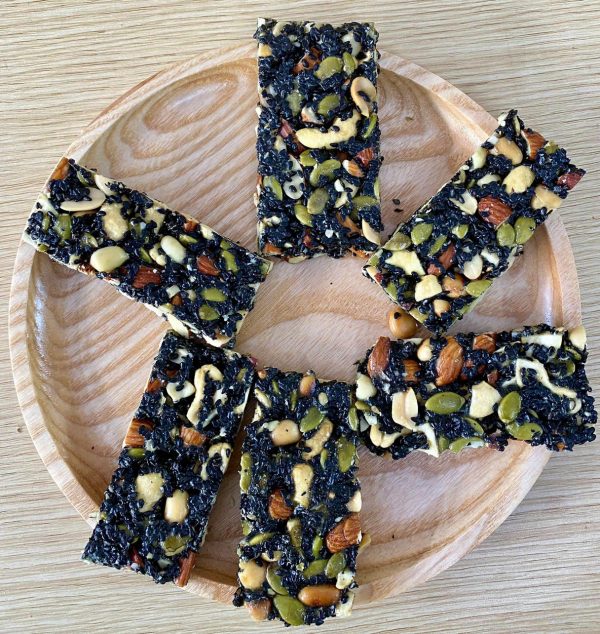 Thanh Mè Đen Mix Hạt HapuFood - Ảnh 3